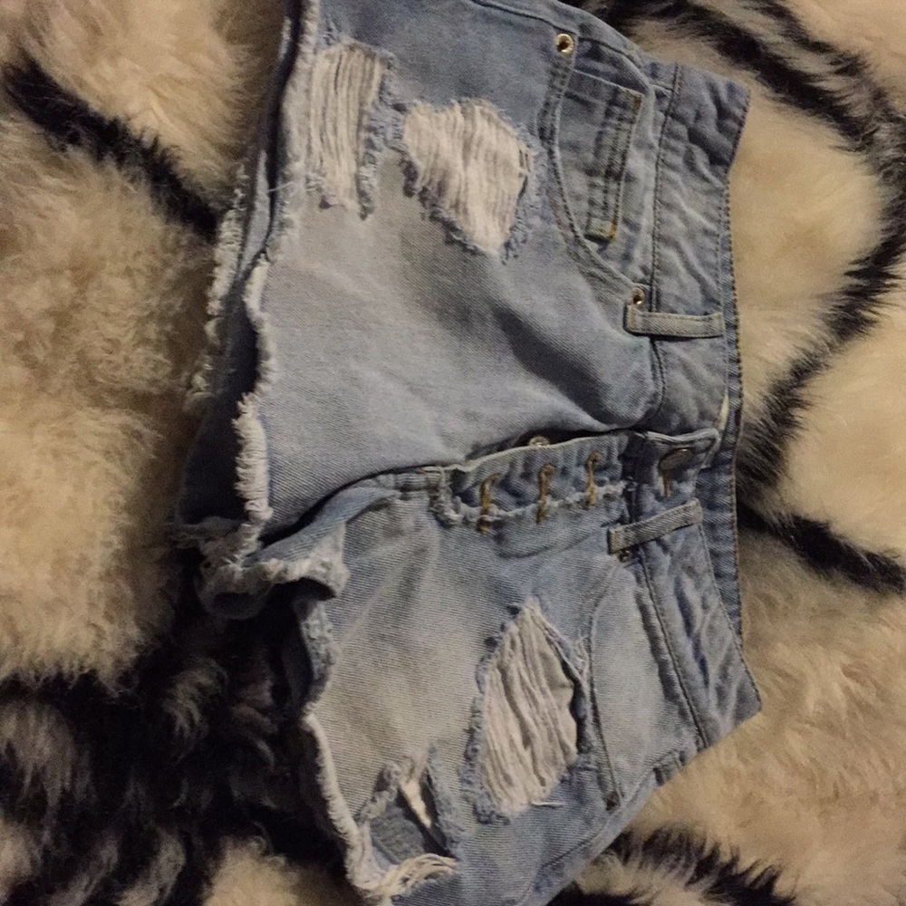 Selling forever 21 summer shorts